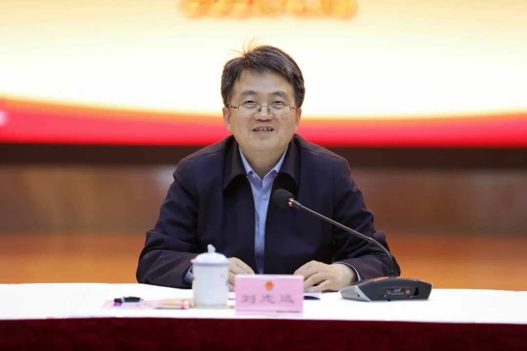 首页 政法队伍教育整顿  在绵阳市检察院,刘志远组长一行先后参观了